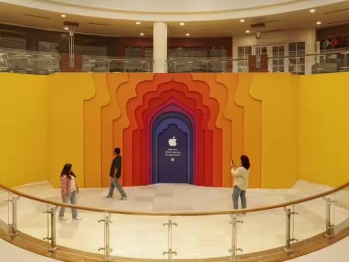 Apple Offline Store In delhi: apple will open its second store in delhi in city walk mall in saket Apple Store: દિલ્હીના આ મૉલમાં 20 એપ્રિલે ખુલશે એપલનો પહેલો સ્ટૉર, જાણો ક્યારથી કરી શકશો ખરીદી