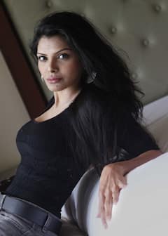 बॉलीवुड के इन स्टार्स ने ‘नेकेड’ होकर बटोरी सुर्खियां! तस्वीरों पर मच गया था बवाल