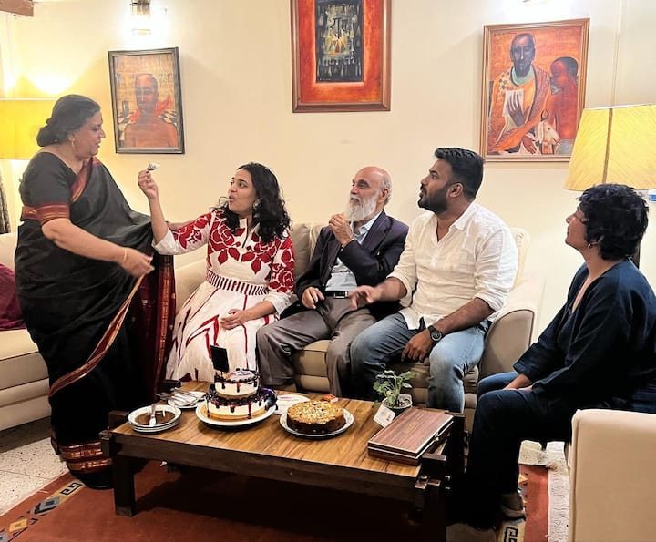 Swara shared glimpses of her intimate birthday celebration with her family members including her husband Fahad Ahmad and her parents.
