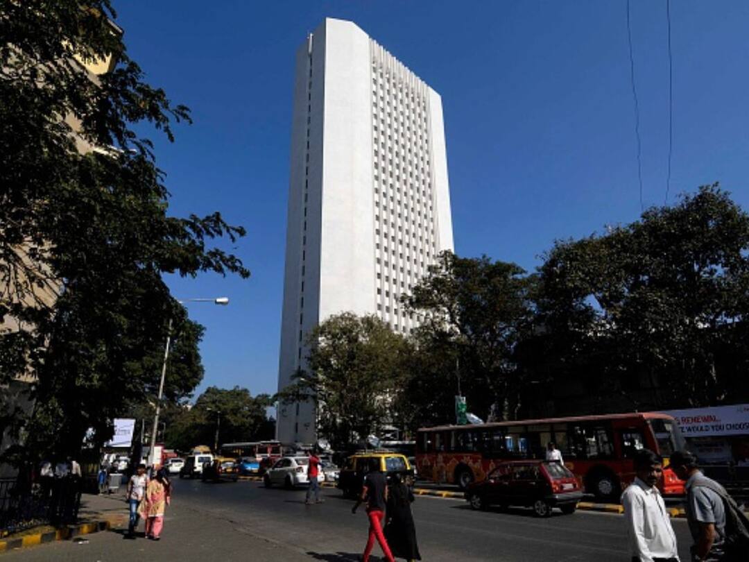 Shapoorji Pallonji Group Weighs $2 Billion Asset Sales: Report Shapoorji Pallonji Group Weighs $2 Billion Asset Sales: Report Shapoorji Pallonji Group Weighs $2 Billion Asset Sales: Report