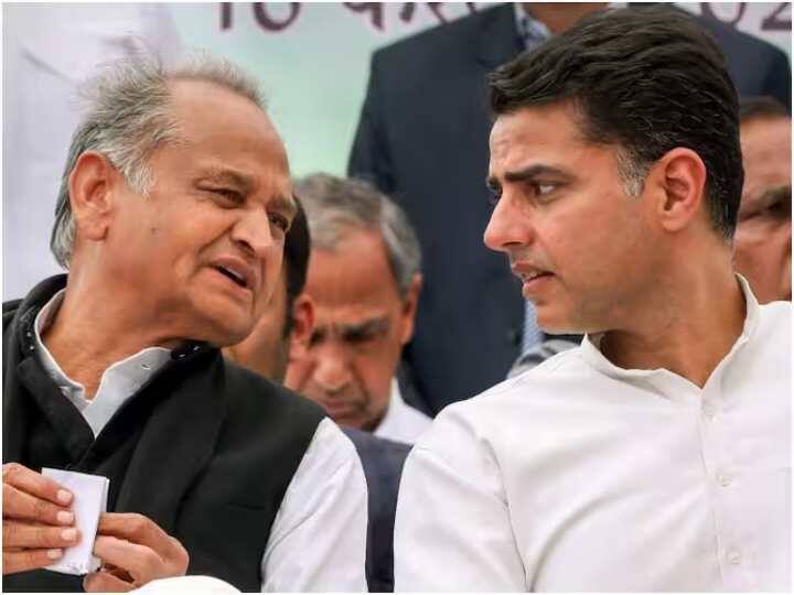 Sachin Pilot Vs Ashok Gehlot: राजस्थान में विधानसभा चुनाव से पहले कांग्रेस पार्टी में बवाल मचा हुआ है. राज्य के पूर्व सीएम सचिन पायलट 11 अप्रैल जयपुर में अनशन पर बैठे हैं.