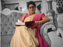 నటి ప్రియా న్యూ లుక్ - ఏం చదువుతున్నారో!