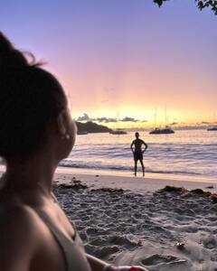 Krishna Mukherjee Honeymoon Photos: कृष्णा मुखर्जी ने हनीमून पर पति के साथ शेयर कीं कोजी फोटोज़, तो लोगों ने पूछे ऐसे सवाल