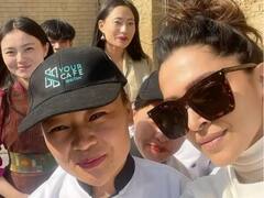 भूटान पहुंचकर नो मेकअप लुक में फैंस के साथ दीपिका ने खींची सेल्फी, पलभर में हुई वायरल