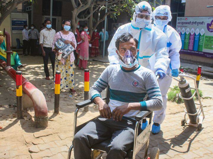 Coronavirus Cases: डरा रही कोविड की तेज रफ्तार! देश में कोरोना के 5676 नए मामले, 37 हजार के पार पहुंचे एक्टिव केस Coronavirus Cases today 11 April india update covid 19 cases 5676 positive patient found today Coronavirus Cases: डरा रही कोविड की तेज रफ्तार! देश में कोरोना के 5676 नए मामले, 37 हजार के पार पहुंचे एक्टिव केस