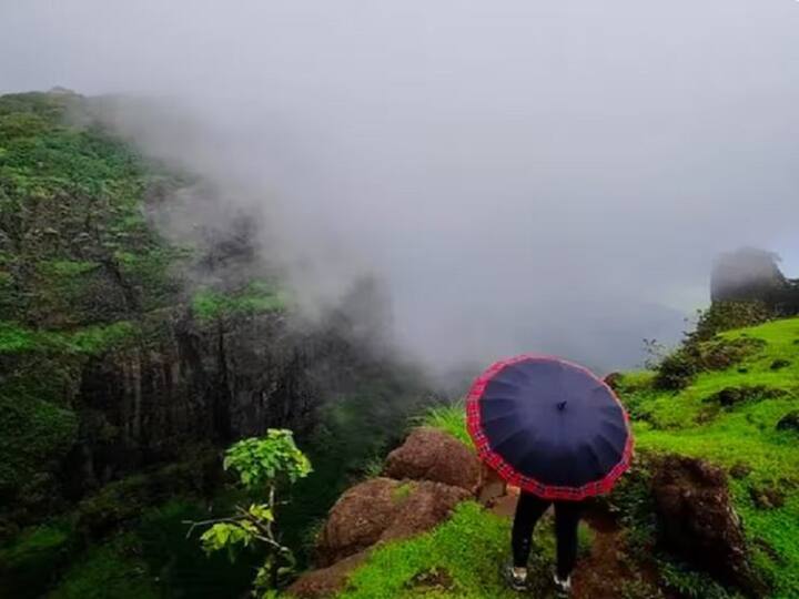 आजपासून पुढचे पाच दिवस राज्यात पुन्हा अवकाळी पावसाचा इशारा देण्यात आला आहे.