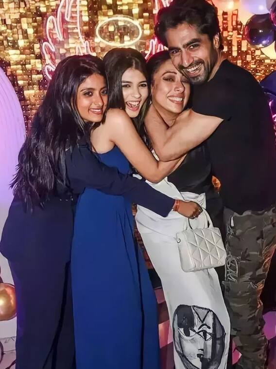 अनुपमा की बर्थडे पार्टी, टीवी सितारों का दिखा स्टाइलिश अंदाज