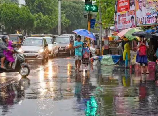 ਇਸ ਤੋਂ ਇਲਾਵਾ ਮਹੀਨੇ ਦੀ ਸ਼ੁਰੂਆਤ 'ਚ ਮੌਸਮ ਵਿਭਾਗ ਨੇ ਕਿਹਾ ਸੀ ਕਿ ਦੇਸ਼ ਦੇ ਕਈ ਹਿੱਸਿਆਂ 'ਚ ਅਪ੍ਰੈਲ ਤੋਂ ਜੂਨ ਤੱਕ ਤਾਪਮਾਨ ਆਮ ਨਾਲੋਂ ਵੱਧ ਰਹਿਣ ਦੀ ਉਮੀਦ ਹੈ।