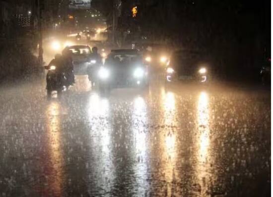 ਦੂਜੇ ਪਾਸੇ ਵੈਸਟ ਮਿਡਲ ਇੰਡੀਆ, ਨੋਰਥ ਵੈਸਟ-ਇੰਡੀਆ ਭਾਰਤ ਦੇ ਕੁਝ ਖੇਤਰਾਂ ਵਿੱਚ ਆਮ ਨਾਲੋਂ ਘੱਟ ਮੀਂਹ ਪੈ ਸਕਦਾ ਹੈ।