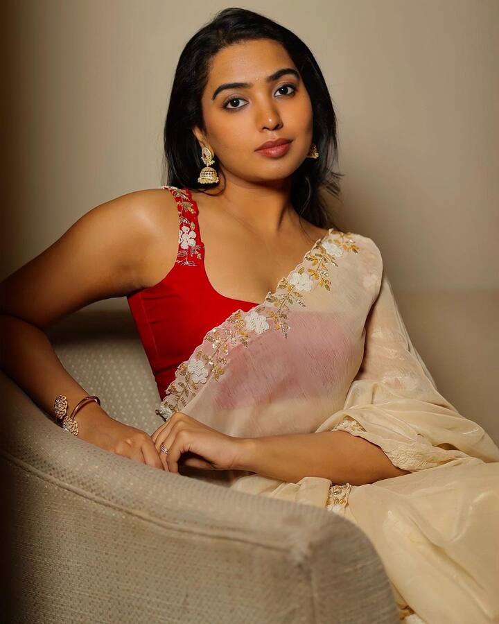 'ఎవడైతే నాకేంటి', 'సత్యమేవ జయతే' , ' కల్కి' సినిమాలను నిర్మించింది.