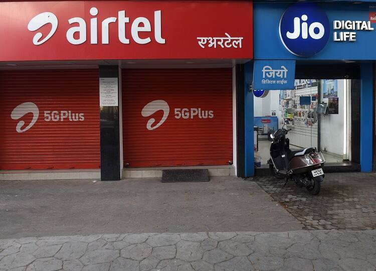 Airtel ने TRAI को लिखा- डिजिटल ऐप्स के लिए बने कानून, जियो खत्म करना चाहता है DTH का कारोबार Airtel asked TRAI to regulate content that is on aired through digital apps but why Airtel ने TRAI को लिखा- डिजिटल ऐप्स के लिए बने कानून, जियो खत्म करना चाहता है DTH का कारोबार