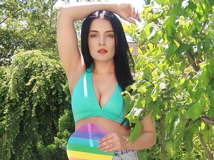 'Celina Jaitley इकलौती ऐसी एक्ट्रेस हैं जो फरदीन और उनके पिता के साथ कई बार...', आरोप पर भड़कीं एक्ट्रेस Celina Jaitley slept with Fardeen Khan and father Feroz Khan This Is How Actress React On It 'Celina Jaitley इकलौती ऐसी एक्ट्रेस हैं जो फरदीन और उनके पिता के साथ कई बार...', आरोप पर भड़कीं एक्ट्रेस