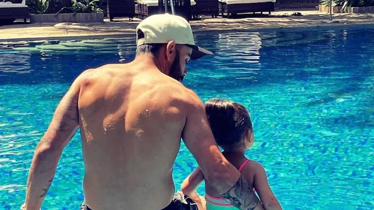 IPL 2023: Virat Kohli Spends Time With His Daughter Beside Pool, Pictures Goes Viral