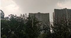 Pune Rain Update : पुण्यात वादळी वाऱ्यासह बरसला पाऊस