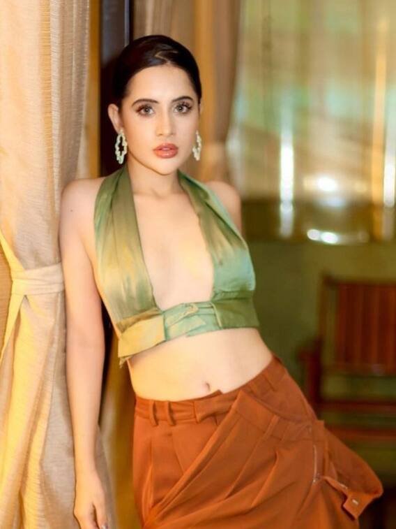 फिर नई अतरंगी ड्रेस में दिखीं उर्फी जावेद, फैशन सेंस की खूब है चर्चा