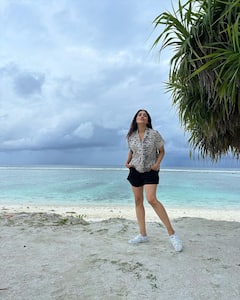 Rashmi Gautham: పొట్టి డ్రెస్సులో బ్లాక్ అండ్ వైట్ అందాలతో మురిపిస్తున్న రష్మీ గౌతమ్