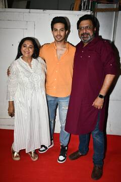 In Pics: ‘अनुपमा’ की बर्थडे पार्टी में ऑनस्क्रीन बा का दिखा ग्लैमरस अवतार, तस्वीरें देख लुक पर हो जाएंगे फिदा