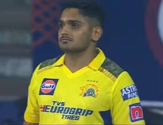 IPL 2023માં ચેન્નઈ સુપર કિંગ્સે તુષાર દેશપાંડે પર વિશ્વાસ વ્યક્ત કર્યો અને તેને પહેલી જ મેચથી પ્લેઈંગ ઈલેવનમાં સામેલ કર્યો. તુષાર કેપ્ટન એમએસ ધોનીની અપેક્ષા પર ખરો ઉતર્યો. તેણે અત્યાર સુધીની 16મી સીઝનમાં ચેન્નઈ માટે સૌથી વધુ 5 વિકેટ લીધી છે. આ દરમિયાન 31 રનમાં 2 વિકેટ મેળવવી તેનું સર્વશ્રેષ્ઠ પ્રદર્શન રહ્યું છે.