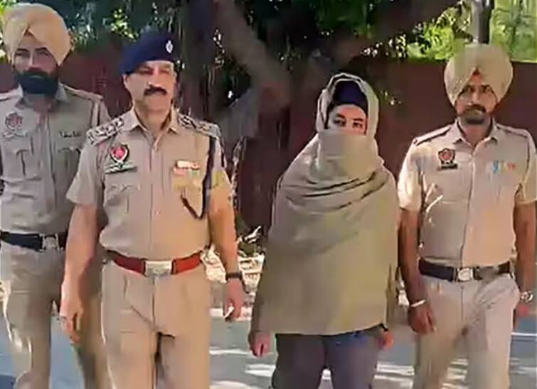 amritpal singh close aide papalpreet singh arrested and held under national security act Amritpal Singh Case: ਅੰਮ੍ਰਿਤਪਾਲ ਦਾ ਸੱਜਾ ਹੱਥ ਪੱਪਲਪ੍ਰੀਤ ਨੂੰ ਅੰਮ੍ਰਿਤਸਰ ਲਿਆਂਦਾ ਗਿਆ, ਪਰਛਾਵੇਂ ਵਾਂਗ ਚੱਲ ਰਿਹਾ ਸੀ ਉਸਦੇ ਨਾਲ, ਹੁਣ ਖੁੱਲ੍ਹਣਗੇ ਭੇਦ