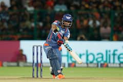 IPL 2023 : लखनौचा निकोलस पूरन ठरला विजयाचा 'हिरो'; रोमांचक सामन्यात शेवटच्या चेंडूत विजय