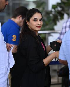 Priyanka Mohan: 'மெழுகு டாலு நீ..அழகு ஸ்கூலு நீ..’ சென்னை விமான நிலையத்தில் டான் பட நாயகி..என்னவாக இருக்கும்?