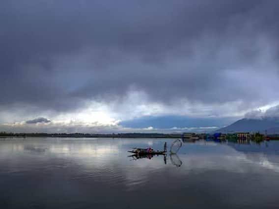 IMD અનુસાર, દ્વીપકલ્પના ભારતના ભાગો તેમજ ઉત્તર-પશ્ચિમ ભારતના ભાગોમાં સામાન્ય વરસાદની અપેક્ષા છે.