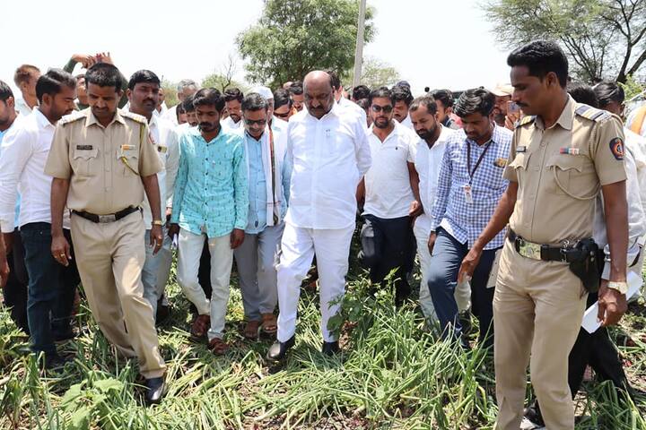 तसेच संबंधित अधिकाऱ्यांना तात्काळ पंचनामे करून लवकरात लवकर मदत देण्यात यावी अशा सूचना देखील भुमरे यांनी केल्या.