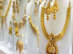 Gold, Silver Price : அதிர்ச்சியில் தள்ளும் தங்கம் விலை.. வெள்ளி விலையும் ஷாக் கொடுக்கும்.. இன்றைய விலை நிலவரம்!