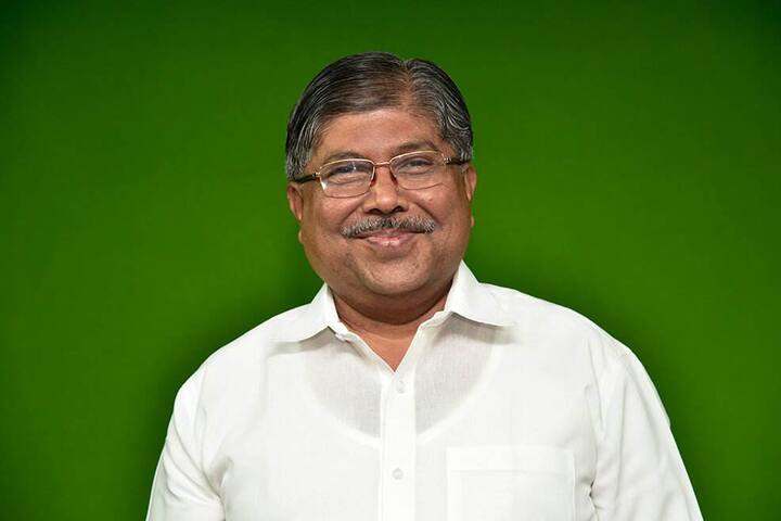 यावेळी पाटील यांच्या निषेधाच्या जोरदार घोषणा देण्यात आल्या.
