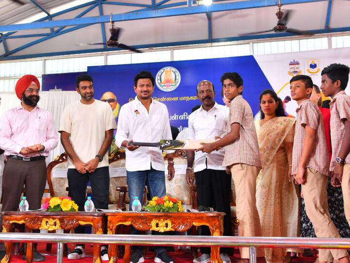 Along with Udhayanidhi Stalin, TN Health Minister Ma Subramanian, cricketer Ashwin, Mayor R Priya were present at the event (Credit: Twitter/@UdhayStalin)