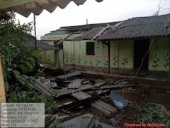 Nashik Rain Damage : भिंत खचली, चूल विझली...अवकाळी पाऊस आणि गारपिटीमुळे नाशिकमधल्या अभेटी गावाची दैना