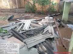 Nashik Rain Damage : भिंत खचली, चूल विझली...अवकाळी पाऊस आणि गारपिटीमुळे नाशिकमधल्या अभेटी गावाची दैना