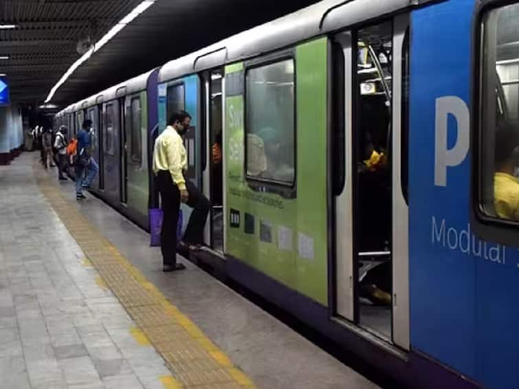 Kolkata Metro making history For first time in India Metro rake ran under any river today watch video Kolkata Metro: நதிக்கடியில் மெட்ரோ இரயில் சோதனை ஓட்டம் வெற்றி; இந்தியாவில் முதல் முறை!