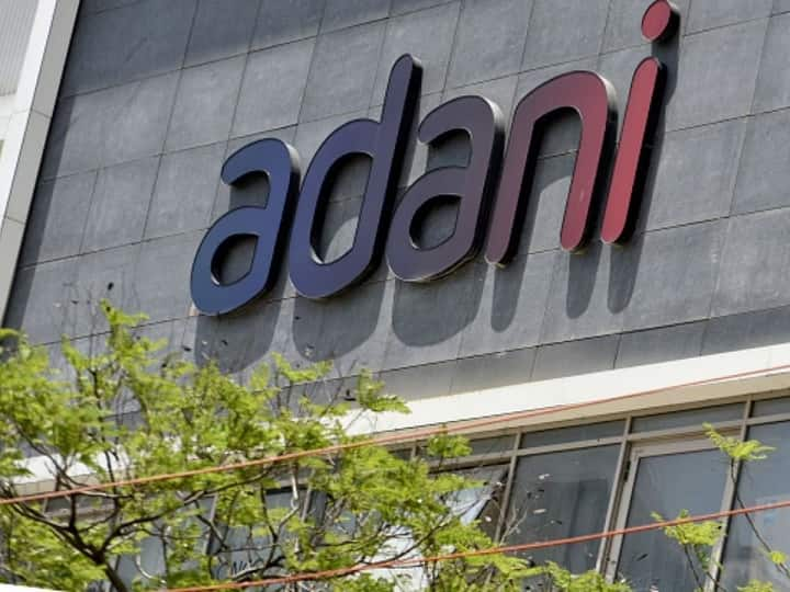 Adani Group: Another blow to Adani Group, now two companies out of this list Adani Group: અદાણી ગ્રુપને વધુ એક ફટકો, હવે આ યાદીમાંથી બે કંપનીઓ બહાર