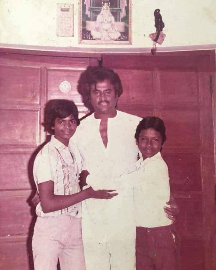 சிறுவயதிலிருந்து ரஜினிகாந்தை திரையில் பார்த்து வளர்ந்த ராகவா லாரன்ஸ், அவரின் தீவர ரசிகராக மாறினார்.