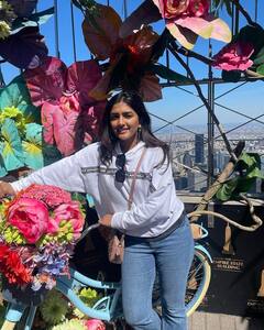 Eesha Rebba USA Tour : అమెరికాలో ఈషా రెబ్బా - అందం అదిరిందబ్బా!