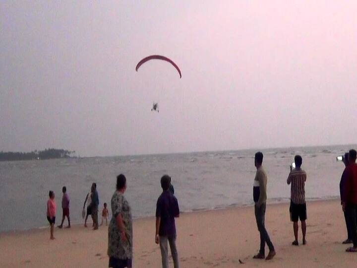 Sindhudurg Paramotor Ride : पॅरामोटर राईडमुळे आकाशातून देवबाग, तारकर्ली, भोगवे, कर्ली नदी आणि अरबी समुद्राचा संगम पाहता येणार