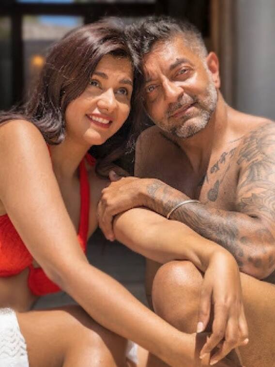 बिकिनी पहने पति संग यूं एंजॉय कर रहीं न्यूली वेड दलजीत कौर