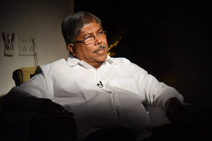 कुठेही नाक खूपसून आपण वेगळे आहोत हे दाखवून देण्याचा पाटील यांचा जुना धंदा असल्याचा हल्लाबोल जिल्हाप्रमुख विजय देवणे यांनी केला.
