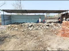 मुख्यमंत्री बोले, प्रशासन हाले... मुख्यमंत्र्यांनी आदेश दिला अन् उघड्यावर संसार आलेल्यांना 24 तासांच्या आत मिळाली पक्की घरं