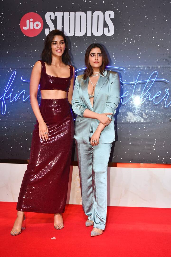 Kriti's sister Nupur was also present