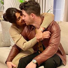 Denise Jonas Photos: ‘देसी गर्ल’ से ज्यादा ग्लैमरस हैं उनकी सास, तस्वीरें देख आप भी हो जाएंगी खूबसूरती पर फिदा