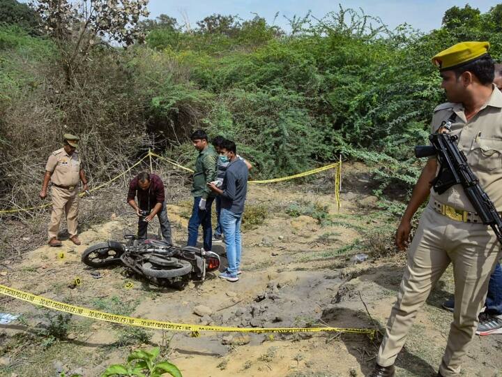 Asad Encounter: अतीक अहमद की पेशी से पहले बेटे असद का एनकाउंटर...मां कर सकती हैं सरेंडर, विपक्षी नेताओं का सीएम योगी पर हमला | बड़ी बातें Atiq Ahmed Son Asad Encounter by UP Police STF in Umesh Pal Murder Case Akhilesh Yadav Mayawati Criticize CM Yogi 10 highlights Asad Encounter: अतीक अहमद की पेशी से पहले बेटे असद का एनकाउंटर...मां कर सकती हैं सरेंडर, विपक्षी नेताओं का सीएम योगी पर हमला | बड़ी बातें