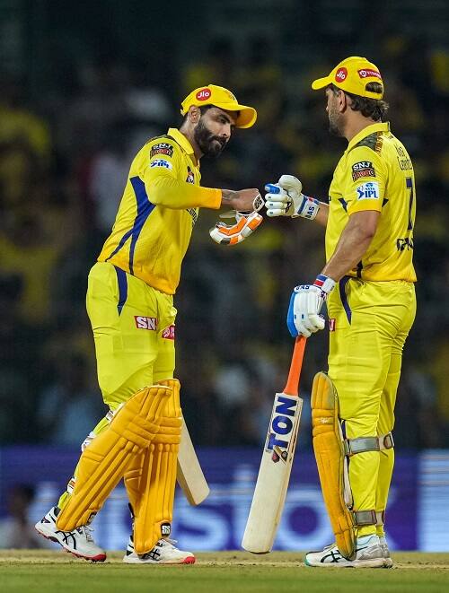 ধোনি ধমাকা হতে হতেও হল না