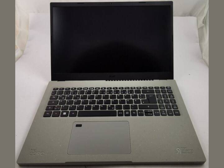 Acer Aspire Vero (AV15-51): इसमें आपको 15.60 इंच की डिस्प्ले मिलती है. ये कोर I5 प्रोसेसर के साथ आता है जिसमें आपको 8GB रैम और 512GB का एसएसडी सपोर्ट मिलता है. इस लैपटॉप को आप अमेजन से उन 49,390 रुपये में खरीद सकते हैं.