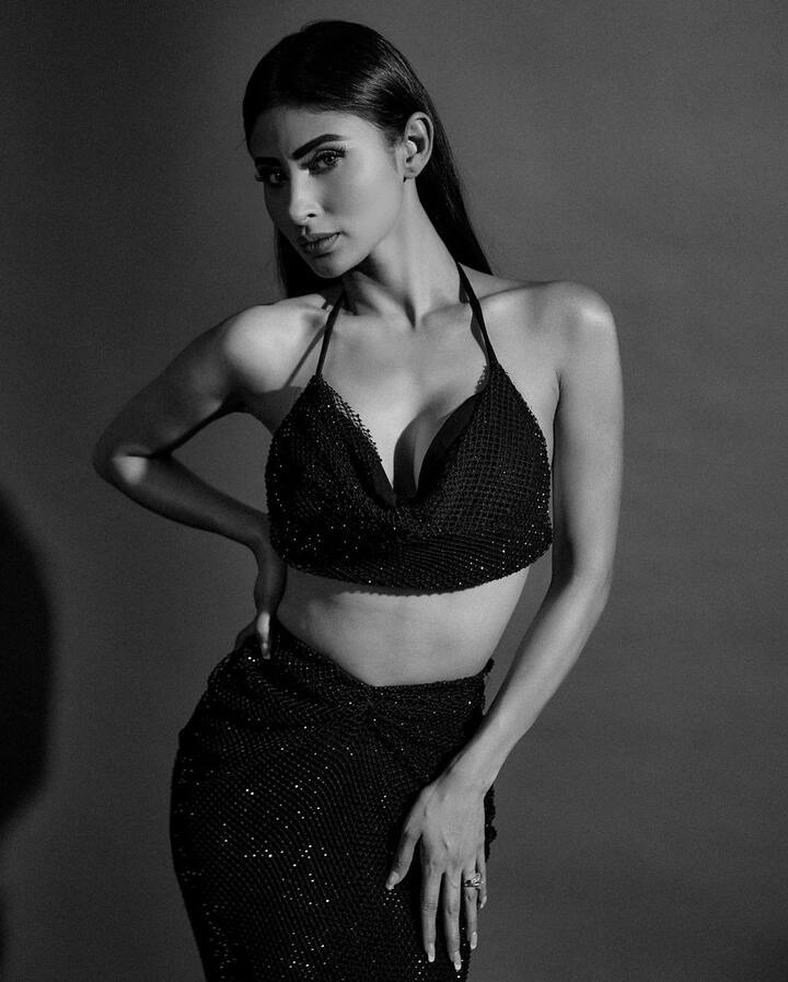 Mouni Roy PHOTO: મૌની રોય ટીવી અને ફિલ્મોની ફેમસ અભિનેત્રી છે. તે પોતાના લુકને લઈને હંમેશા ચર્ચામાં રહે છે.