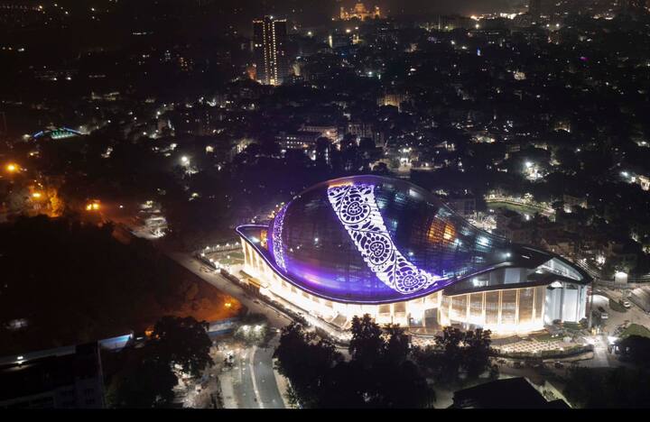 শঙ্খের আকারে অডিটোরিয়াম। নাম 'ধন ধান্য অডিটোরিয়াম'। বৃহস্পতিবার এটির উদ্বোধন করলেন মুখ্যমন্ত্রী মমতা বন্দ্যোপাধ্যায়।