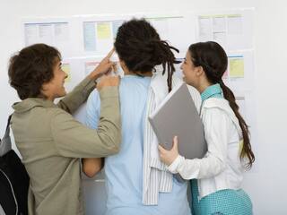 IIT छोड़िए, देश के इन प्राइवेट इंजीनियरिंग कॉलेज में ले लिया एडमिशन तो मिलेगा लाखों के पैकेज वाला जॉब