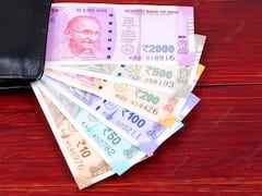 NSC vs SBI FD: नेशनल सेविंग स्कीम या एसबीआई की एफडी स्कीम, 5 साल के निवेश पर कहां मिलेगा अधिक ब्याज? जानें