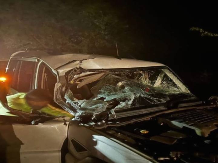 MP News: बागेश्वर धाम की कथा सुनने जा रहे BJP विधायक नारायण त्रिपाठी की कार का एक्सीडेंट, बाल-बाल बचे MLA BJP MLA Narayan Tripathi Car Accident While going for Bageshwar Dham Dhirendra Krishna Shastri Katha ANN MP News: बागेश्वर धाम की कथा सुनने जा रहे BJP विधायक नारायण त्रिपाठी की कार का एक्सीडेंट, बाल-बाल बचे MLA